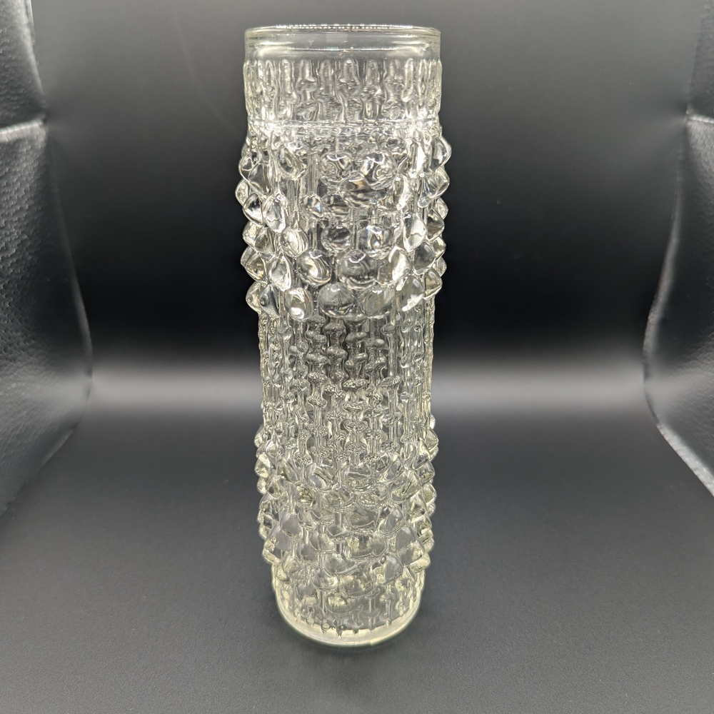Elegant Clear Glass Vase - Picture 3 of 12